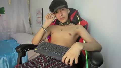 Julian online show from April 18, 7:18 pm