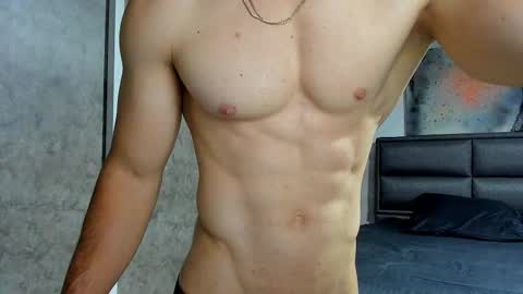 Snapshot of juliansexxx16 chatting on October 17, 10:30 am Julian online show from October 17, 10:30 am