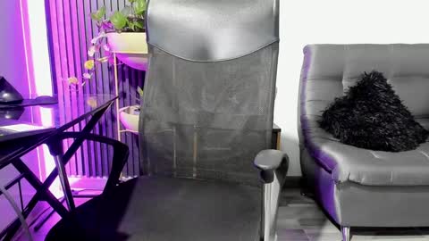 Snapshot of juliansexxx16 chatting on December 27, 12:39 am Julian online show from December 27, 12:39 am