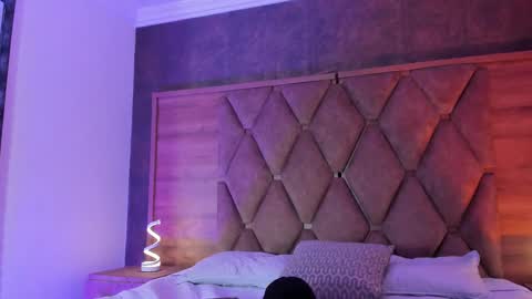 Snapshot of juliensaint_ chatting on October 16, 12:35 pm Julien online show from October 16, 12:35 pm