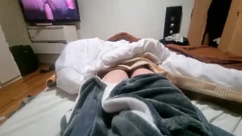 Julientoy online show from January 28, 3:04 am