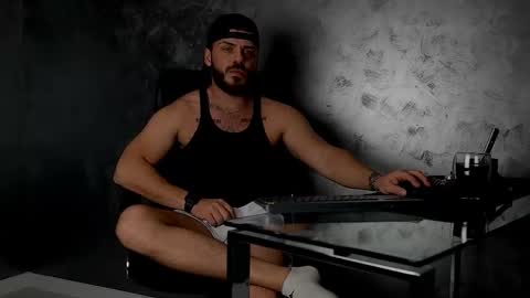 Snapshot of juliusmasters chatting on October 30, 9:27 pm JULiUS online show from October 30, 9:27 pm