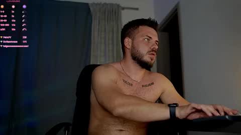 Snapshot of juliusmasters chatting on October 19, 11:30 pm JULiUS online show from October 19, 11:30 pm