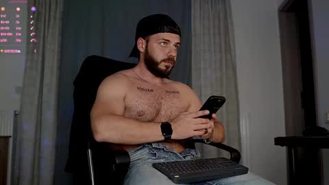 Snapshot of juliusmasters chatting on October 29, 9:07 pm JULiUS online show from October 29, 9:07 pm