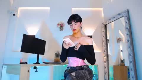 jullian online show from May 12, 10:18 pm