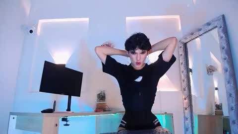 jullian online show from May 15, 11:02 pm