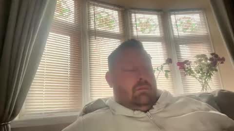 Snapshot of junky345 chatting on February 19, 1:39 pm Junky online show from February 19, 1:39 pm