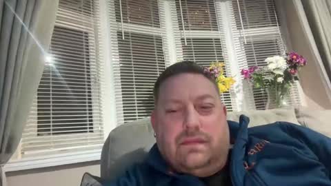 Snapshot of junky345 chatting on February 11, 10:28 pm Junky online show from February 11, 10:28 pm