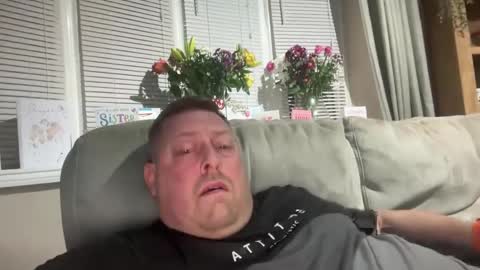 Snapshot of junky345 chatting on February 3, 8:24 pm Junky online show from February 3, 8:24 pm