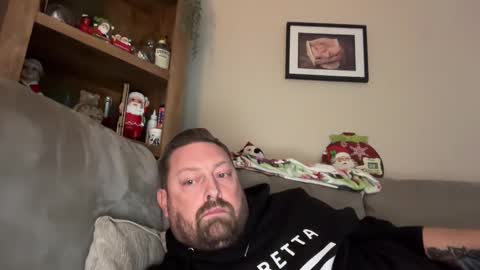 Snapshot of junky345 chatting on December 8, 9:30 pm Junky online show from December 8, 9:30 pm