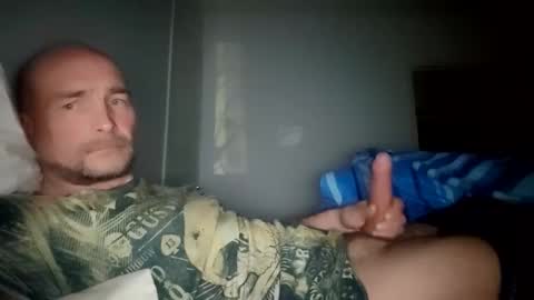 Snapshot of jurokplayer36 chatting on October 25, 12:01 am Yuri online show from October 25, 12:01 am