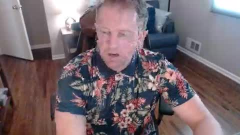 JustVibin online show from February 25, 2:40 pm