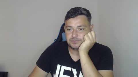 Snapshot of just_a_nice_guy_27 chatting on September 22, 11:21 am Alex online show from September 22, 11:21 am