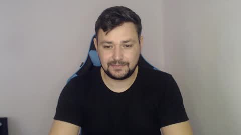 Snapshot of just_a_nice_guy_27 chatting on January 30, 11:33 am Alex online show from January 30, 11:33 am