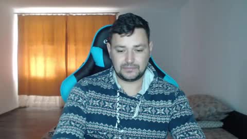 Snapshot of just_a_nice_guy_27 chatting on December 29, 11:29 am Alex online show from December 29, 11:29 am