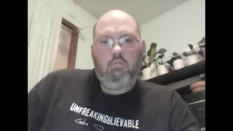 just_hangin_around online show from December 1, 4:59 am