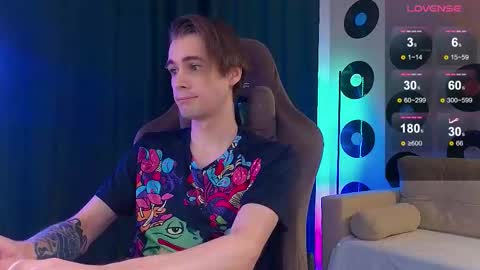 Snapshot of just_sammy chatting on October 25, 3:14 pm Samuel online show from October 25, 3:14 pm