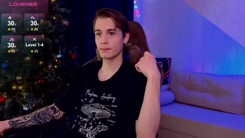 Snapshot of just_sammy chatting on January 4, 7:23 pm Samuel online show from January 4, 7:23 pm
