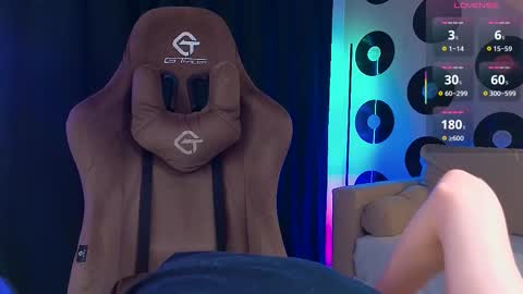 Snapshot of just_sammy chatting on October 23, 1:42 am Samuel online show from October 23, 1:42 am