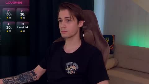 Snapshot of just_sammy chatting on February 8, 11:22 am Samuel online show from February 8, 11:22 am
