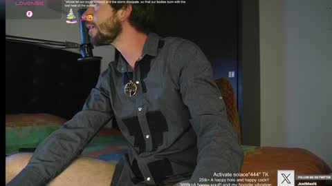 Snapshot of just_your_dreamboy chatting on February 1, 11:06 pm Maxi online show from February 1, 11:06 pm