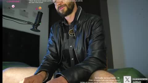 Snapshot of just_your_dreamboy chatting on February 19, 11:25 pm Maxi online show from February 19, 11:25 pm