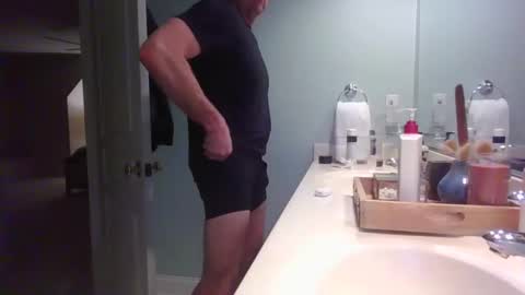 justanotherdadbod2025 online show from March 17, 2:26 am