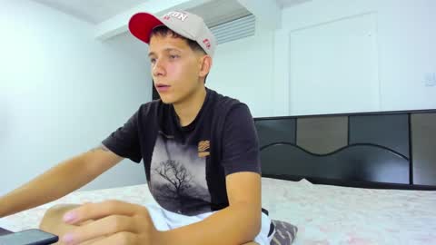 Snapshot of justin_biker chatting on September 12, 10:32 pm justin_biker online show from September 12, 10:32 pm