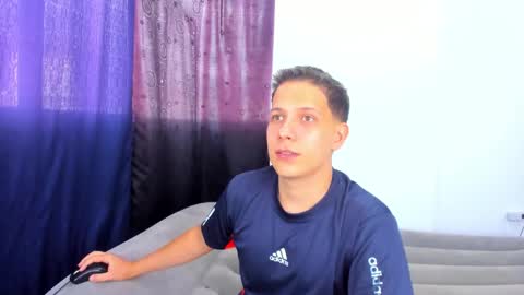Snapshot of justin_biker chatting on December 7, 8:38 pm justin_biker online show from December 7, 8:38 pm