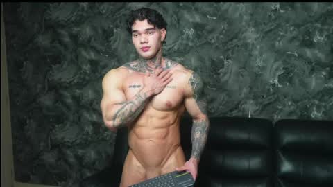 justin clark1 online show from May 13, 4:31 am