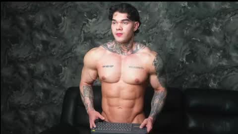 justin clark1 online show from May 10, 4:25 am