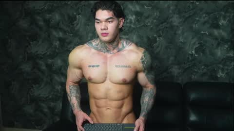 justin clark1 online show from May 1, 1:21 am