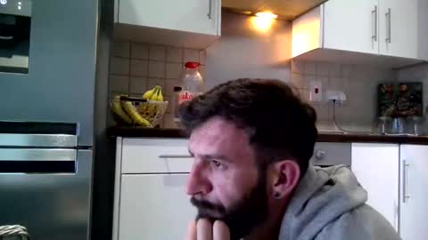 Snapshot of justin_huge chatting on October 14, 3:52 pm justin_huge online show from October 14, 3:52 pm