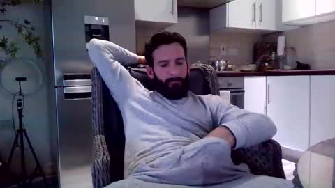 Snapshot of justin_huge chatting on October 31, 10:51 am justin_huge online show from October 31, 10:51 am