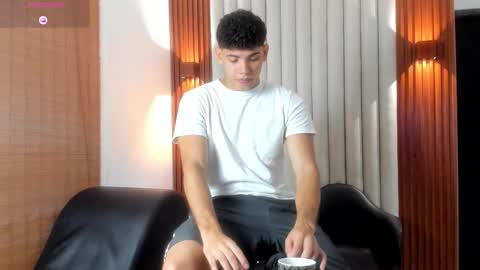 Snapshot of justin_mack chatting on October 4, 1:16 pm justin online show from October 4, 1:16 pm