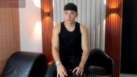 Snapshot of justin_mack chatting on September 30, 12:42 pm justin online show from September 30, 12:42 pm