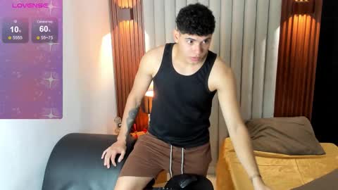 Justin online show from December 18, 8:27 pm