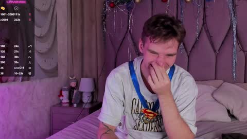Snapshot of justin_reed chatting on December 27, 2:44 pm Arthur online show from December 27, 2:44 pm