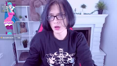 Snapshot of justin_twinkboy chatting on February 8, 8:32 pm JUSTIN online show from February 8, 8:32 pm