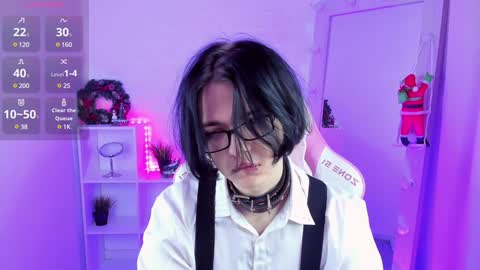 Snapshot of justin_twinkboy chatting on December 17, 12:43 pm JUSTIN online show from December 17, 12:43 pm