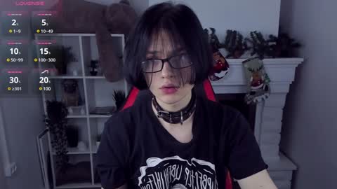 Snapshot of justin_twinkboy chatting on December 21, 8:21 pm JUSTIN online show from December 21, 8:21 pm