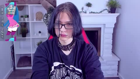 Snapshot of justin_twinkboy chatting on February 2, 8:41 pm JUSTIN online show from February 2, 8:41 pm