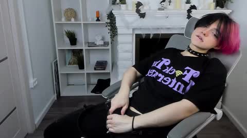 Snapshot of justin_twinkboy chatting on October 28, 1:13 pm JUSTIN online show from October 28, 1:13 pm