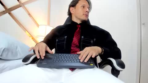 Justin  online show from April 22, 3:02 am