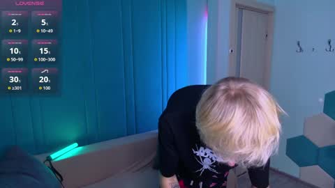 justTEEN online show from April 15, 10:26 am