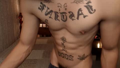 justine_hunk online show from April 21, 6:52 am