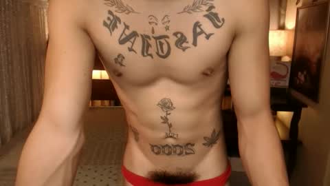 Snapshot of justine_hunk chatting on October 4, 6:29 am justine_hunk online show from October 4, 6:29 am