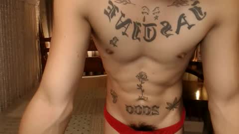 Snapshot of justine_hunk chatting on September 28, 1:20 pm justine_hunk online show from September 28, 1:20 pm