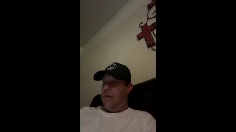 justinjohnson524 online show from April 23, 10:12 pm