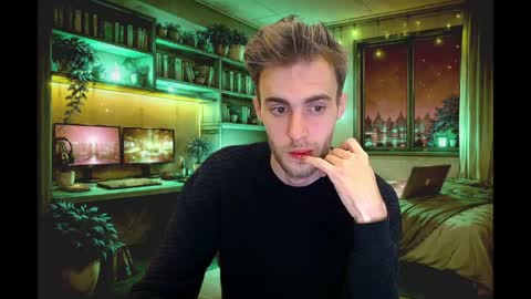 Hologram Guy online show from May 9, 12:50 pm